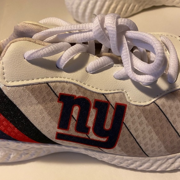 NFL NY GIANTS SIZE 8 WOMAN SNEAKERS BNIB NEVER WORN.SHOW OFF YOUR TEAM SPIRIT - Picture 12 of 12